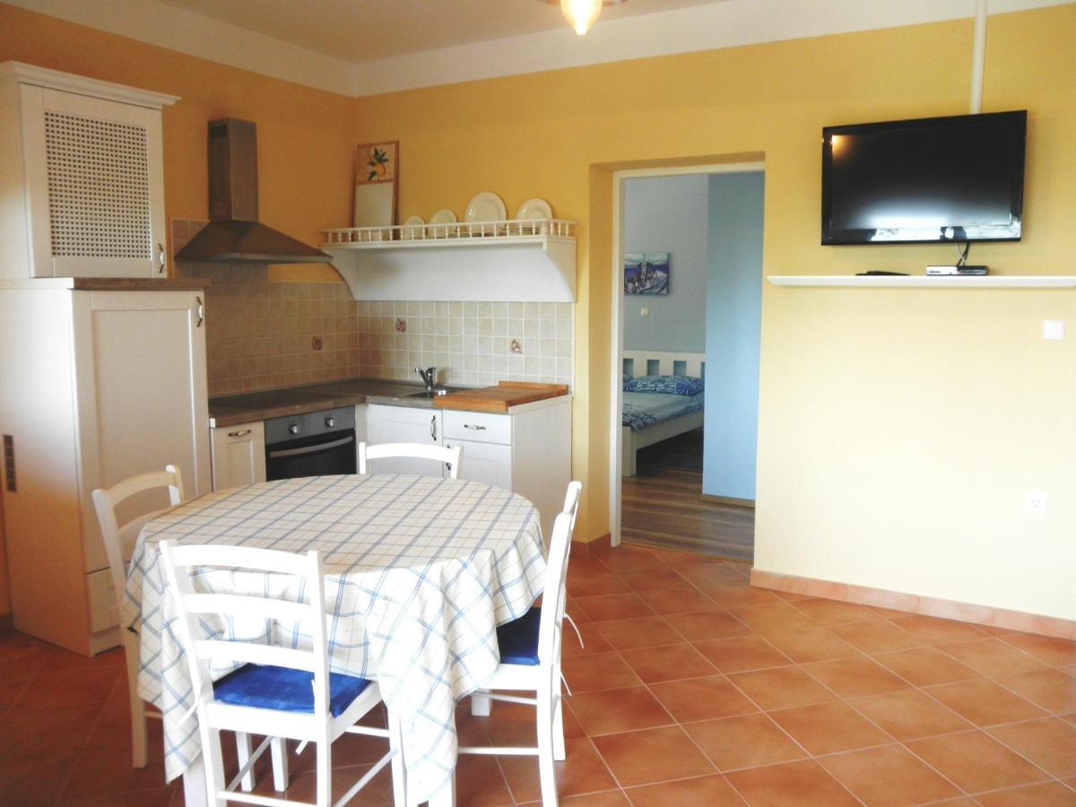Apartments Villa Kristina Supetarska Draga Zewnętrze zdjęcie