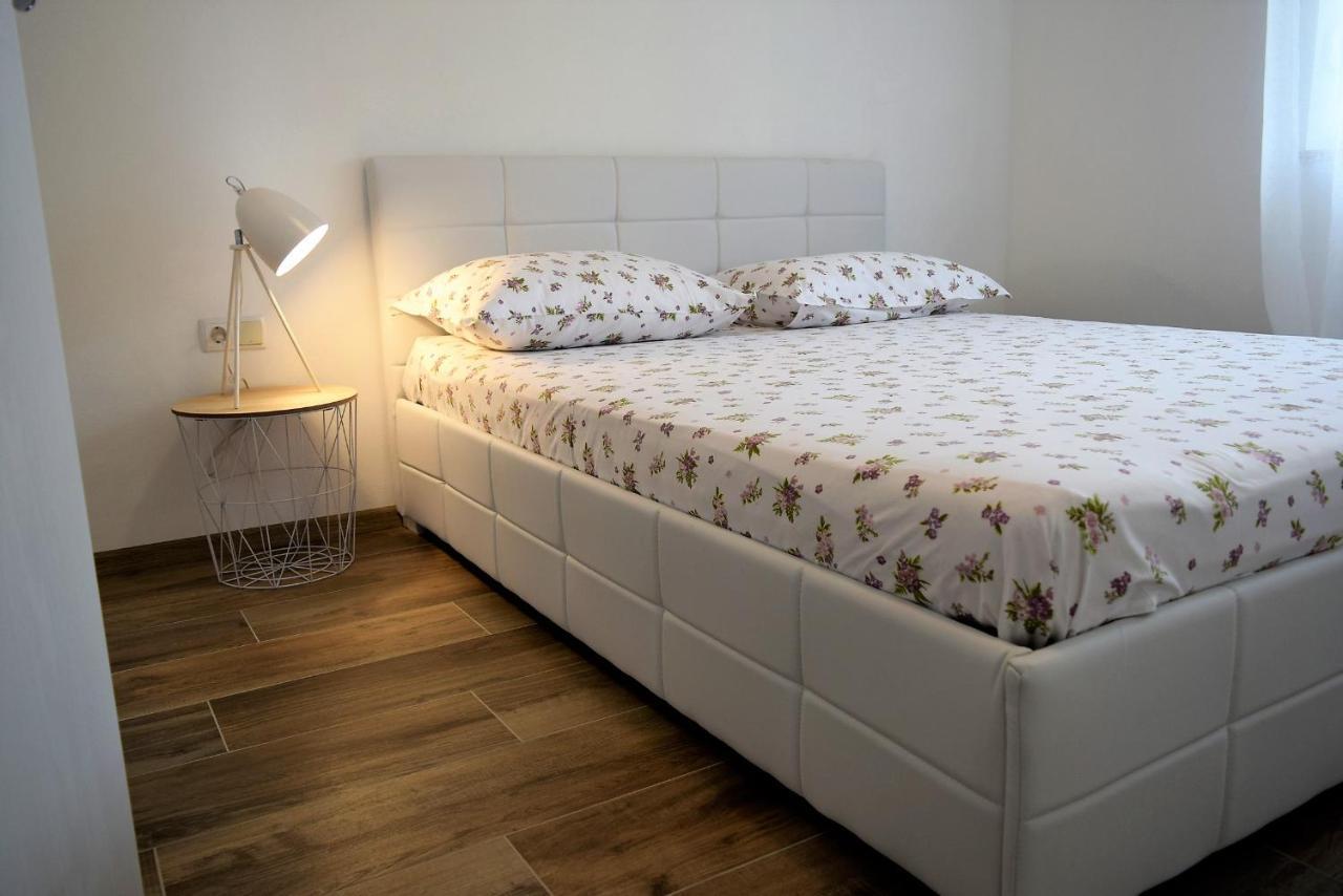 Apartments Villa Kristina Supetarska Draga Zewnętrze zdjęcie
